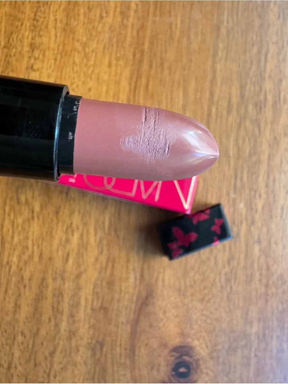 NARS Satin Lipstick – In the shade Augustine